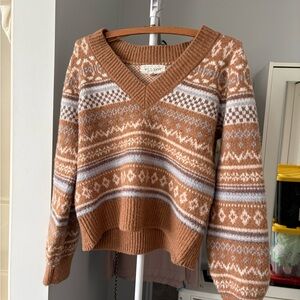 Wild Fable Patterned V-Neck Sweater - Brown and White
